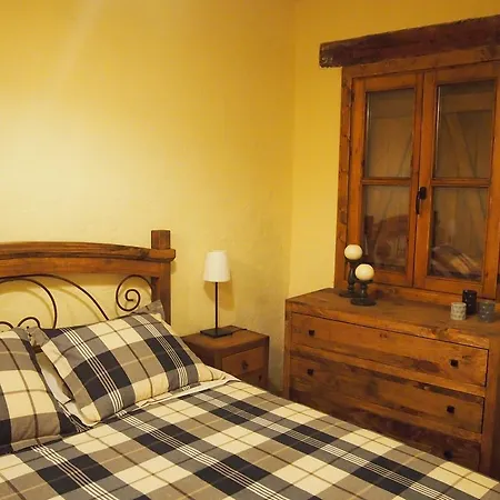 Cal Roseta Apartment